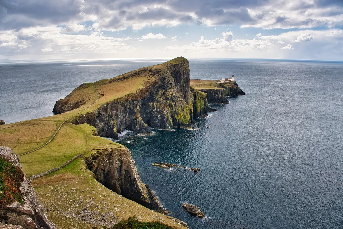 South West Coast Path in Devon: A Beginner's Guide to Five Easy Day Walks